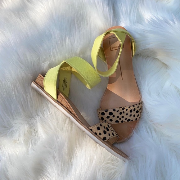 Women’s sandals - Picture 1 of 3